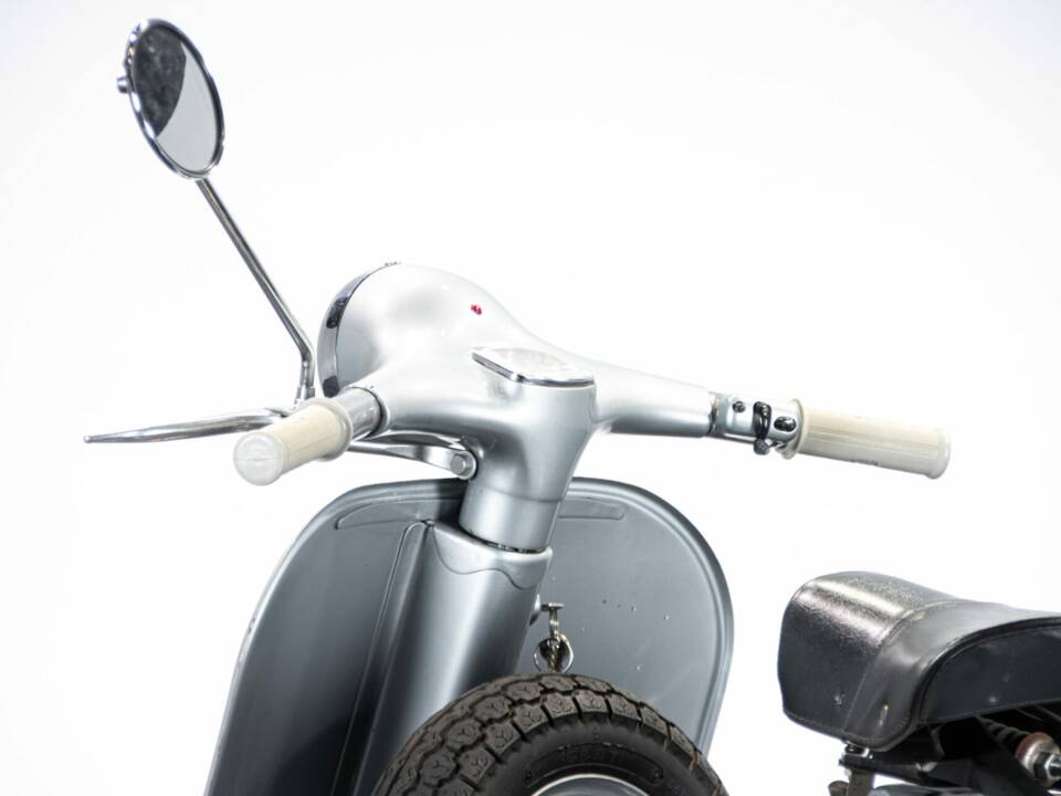 Image 11/45 of Piaggio Vespa 150 (1958)