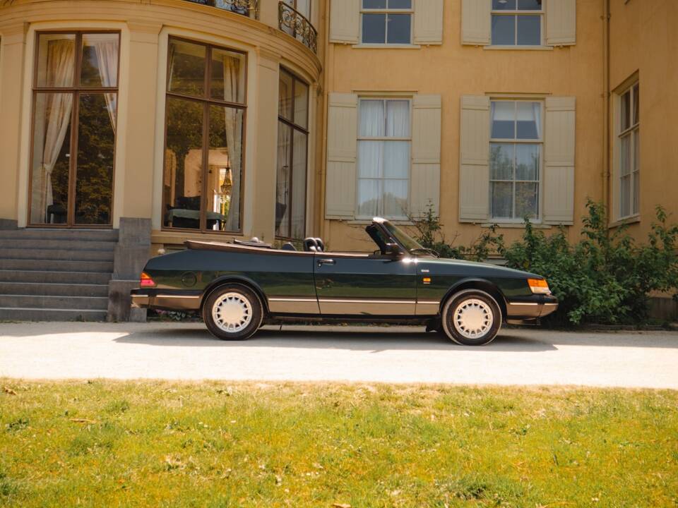 Bild 33/45 von Saab 900 S (1992)