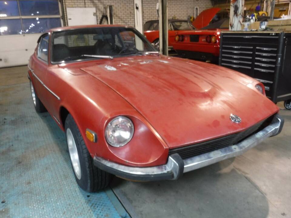 Image 35/48 of Datsun 240 Z (1971)