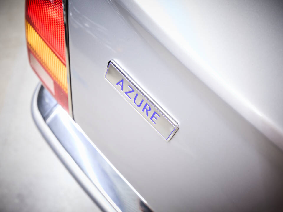 Image 14/77 of Bentley Azure (2001)