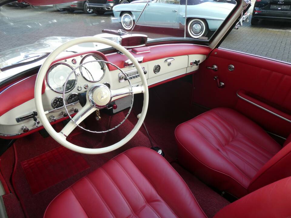Image 9/27 of Mercedes-Benz 190 SL (1961)