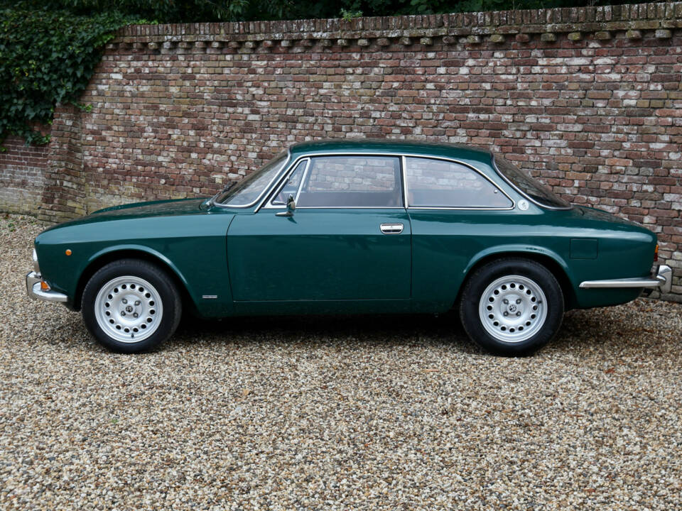 Immagine 31/50 di Alfa Romeo 2000 GTV (1973)
