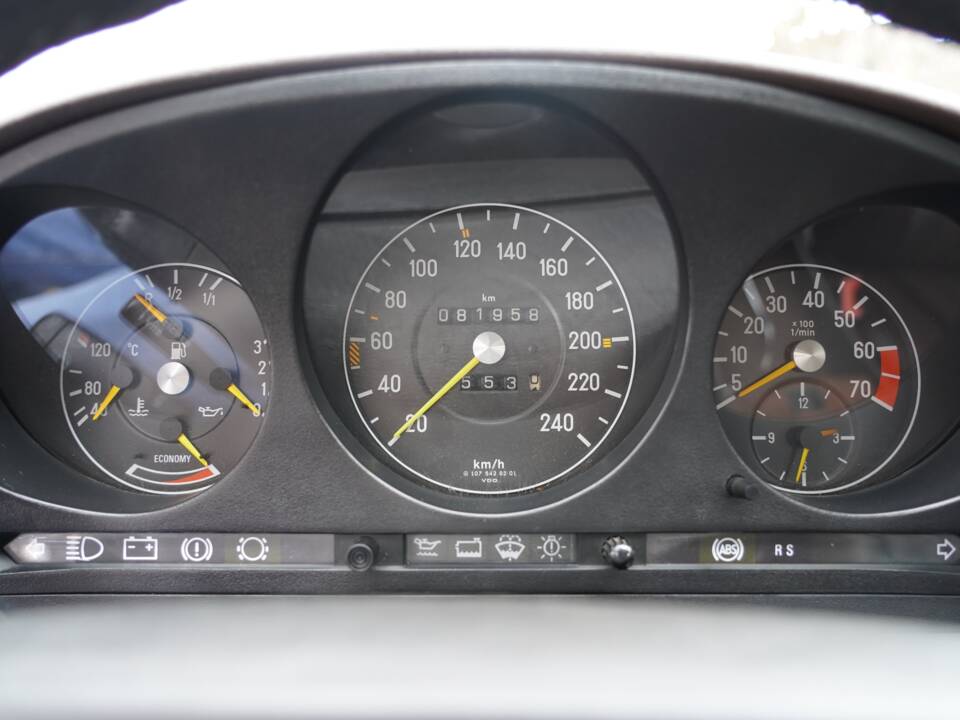 Image 17/17 of Mercedes-Benz 420 SL (1986)