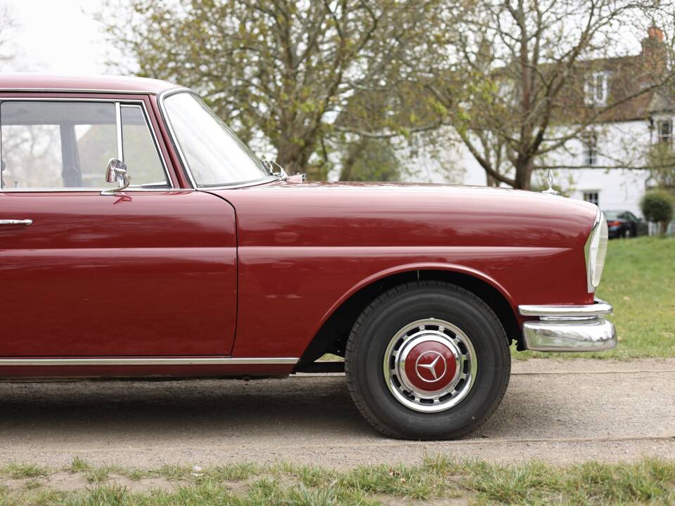 Image 50/50 of Mercedes-Benz 220 (1967)