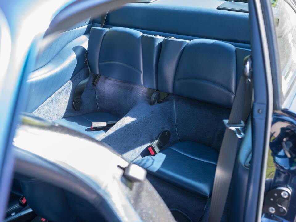 Image 40/52 of Porsche 911 Carrera 4 (1997)