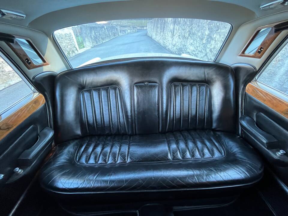 Image 9/21 of Rolls-Royce Silver Shadow I (1968)