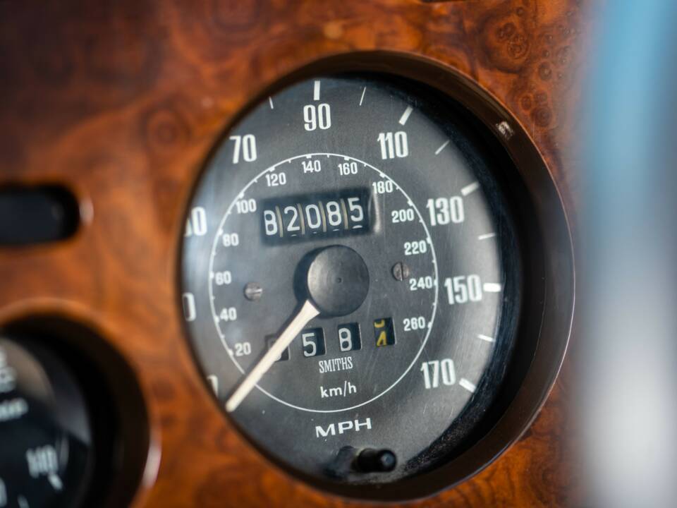 Bild 47/50 von Aston Martin V8 Volante (1979)