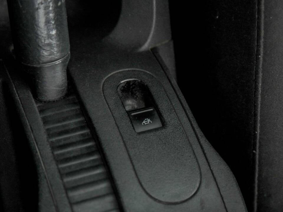 Image 33/50 de Volkswagen New Beetle 2.0 (2006)