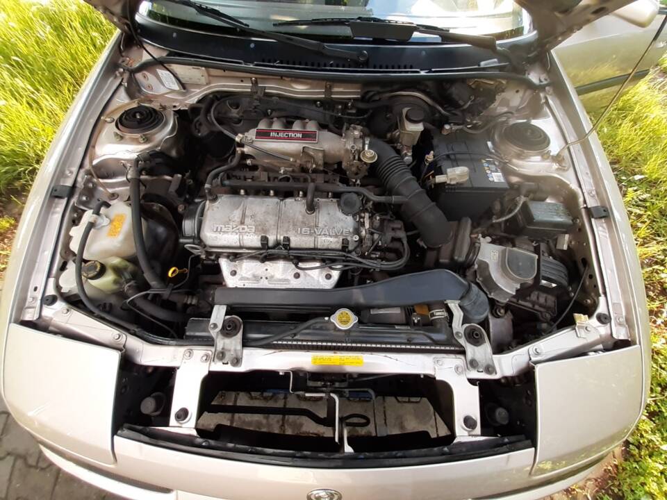 Bild 3/20 von Mazda 323F 1.6 16V (1993)