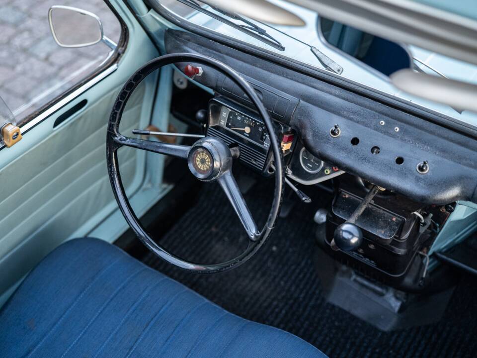 Image 34/66 of Renault R 4 Super (1962)