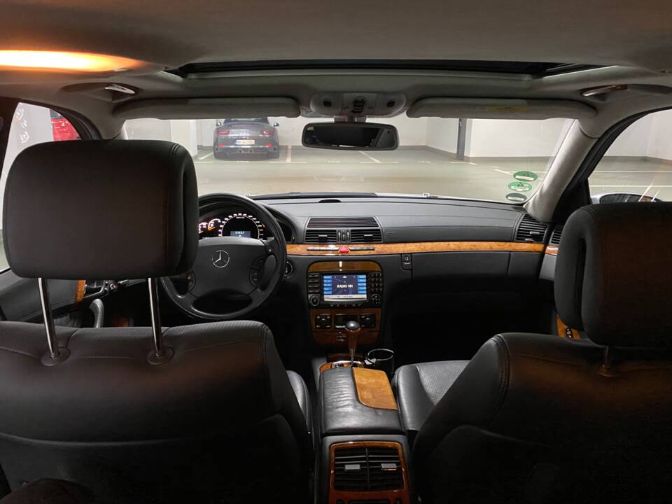 Bild 5/6 von Mercedes-Benz S 55 AMG (2003)