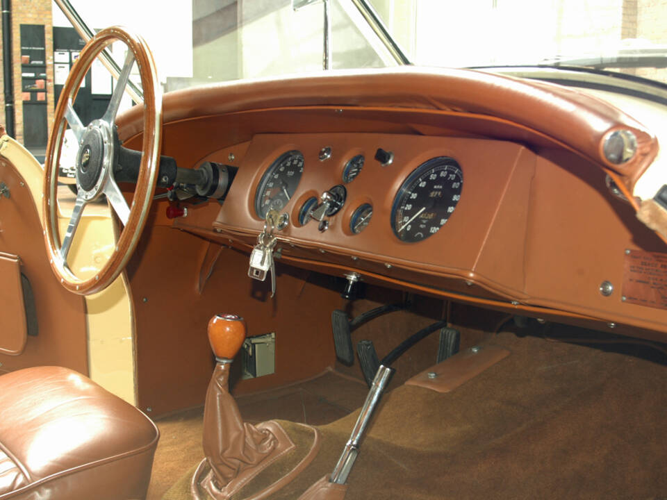 Imagen 5/6 de Jaguar XK 120 OTS (1951)