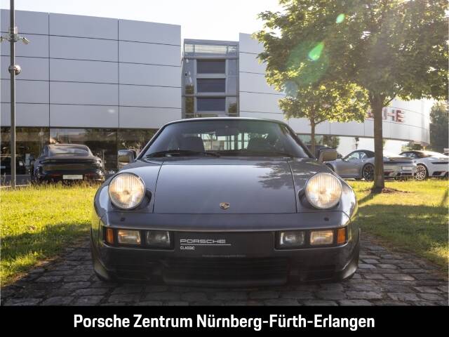 Image 9/46 of Porsche 928 S (1985)