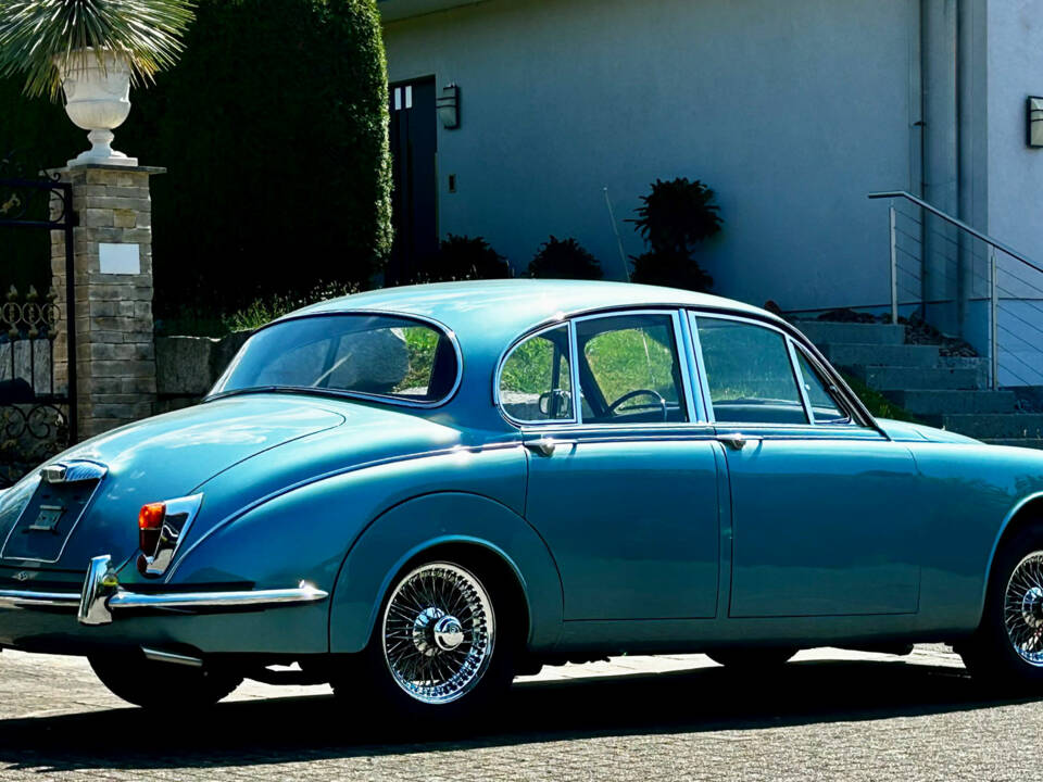 Bild 3/9 von Daimler V8-250 (1969)