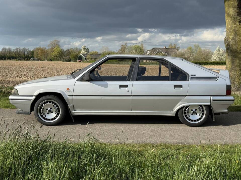 Imagen 2/17 de Citroën BX 19 Sport (1986)
