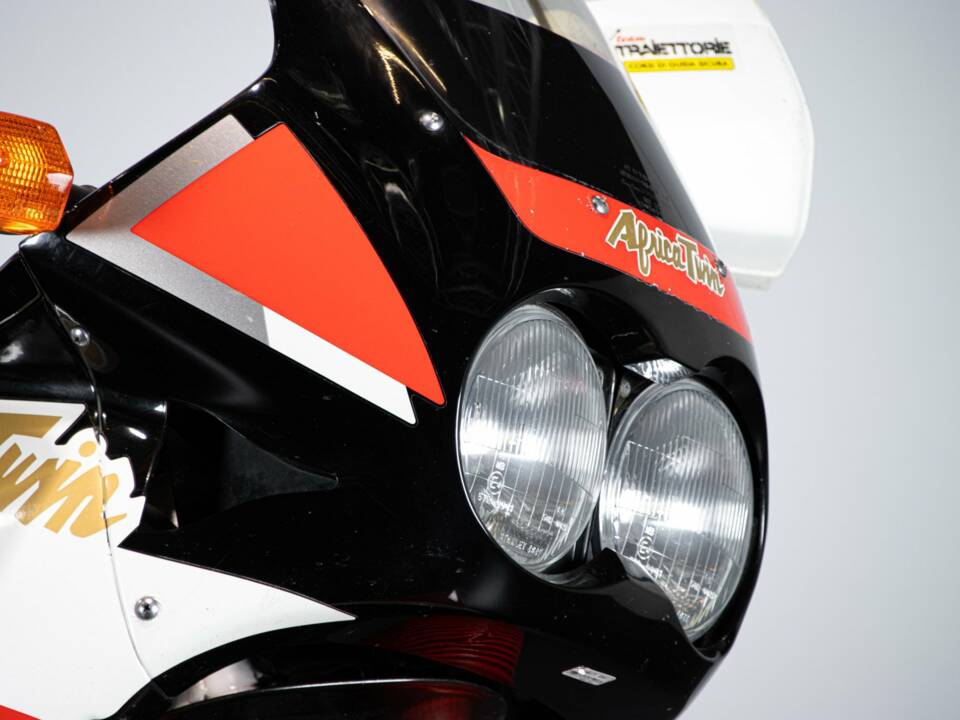 Bild 25/50 von Honda DUMMY (1991)