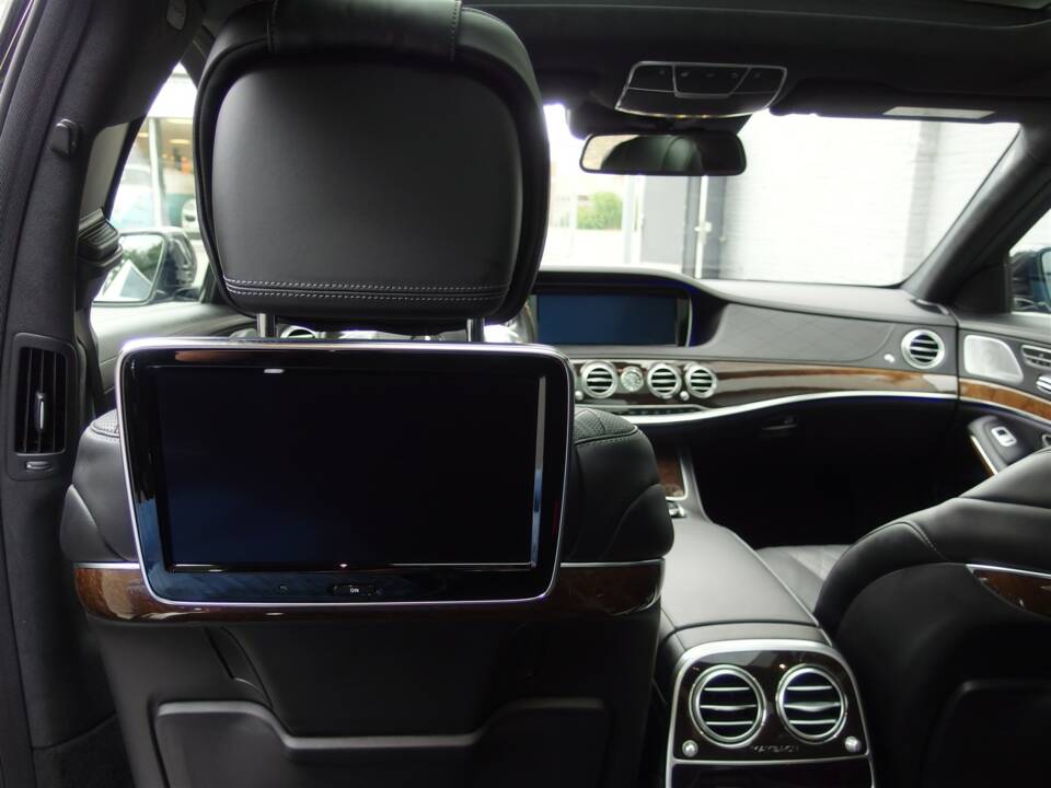 Bild 58/99 von Mercedes-Benz Maybach S 500 (2015)