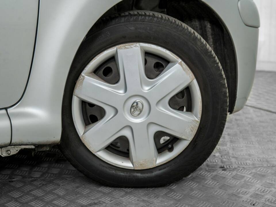 Image 42/48 of Toyota Aygo (2010)