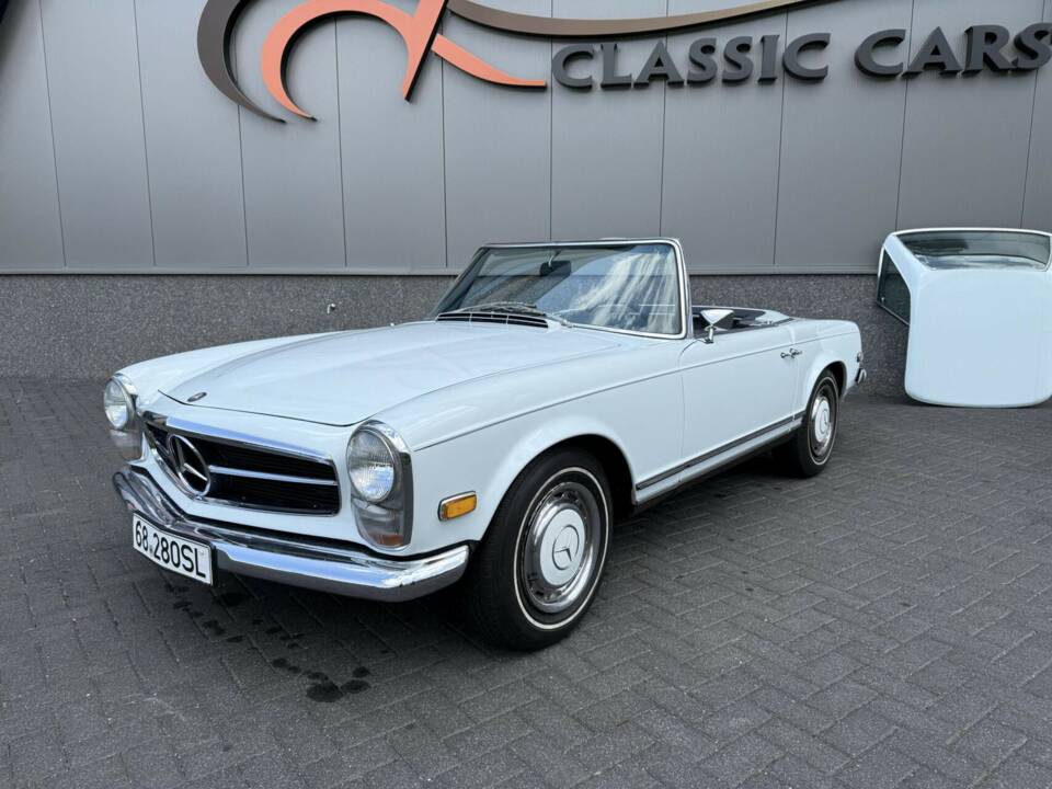 Image 4/50 of Mercedes-Benz 280 SL (1968)