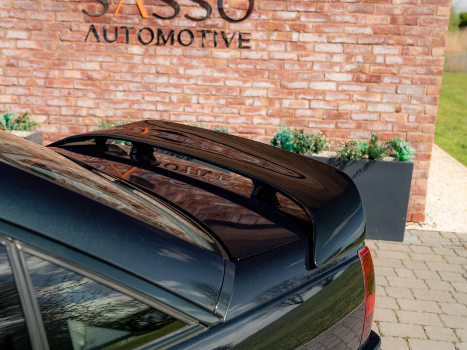 Image 25/75 of Lotus Carlton (1991)