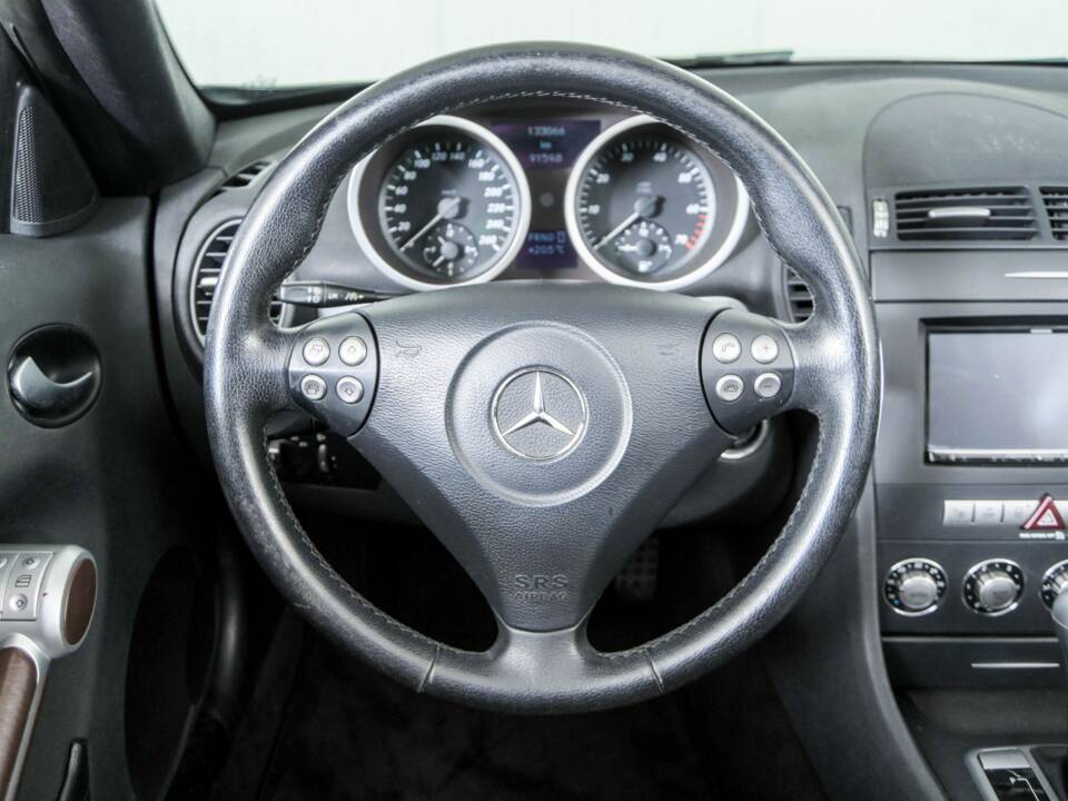 Immagine 8/50 di Mercedes-Benz SLK 200 Kompressor (2004)