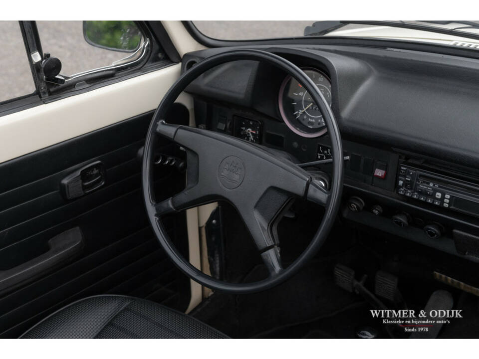 Bild 10/27 von Volkswagen Käfer 1303 LS (1974)
