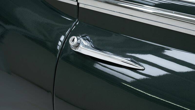 Image 14/15 de Jaguar Type E V12 (2+2) (1971)