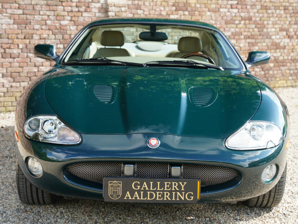Image 5/50 of Jaguar XKR (2001)
