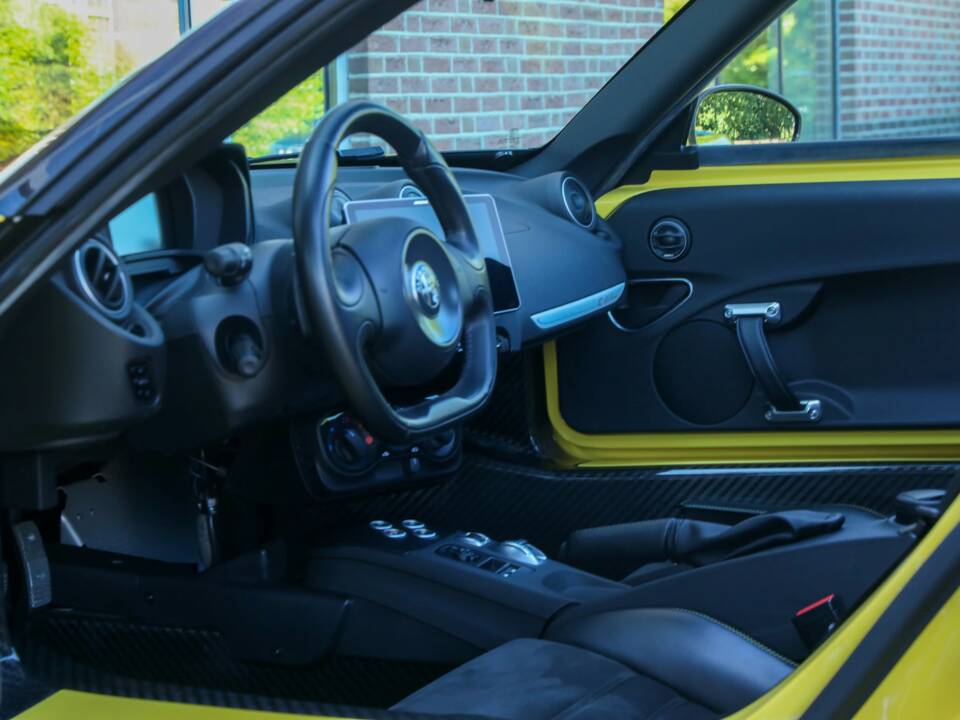 Image 3/50 of Alfa Romeo 4C Spider (2018)