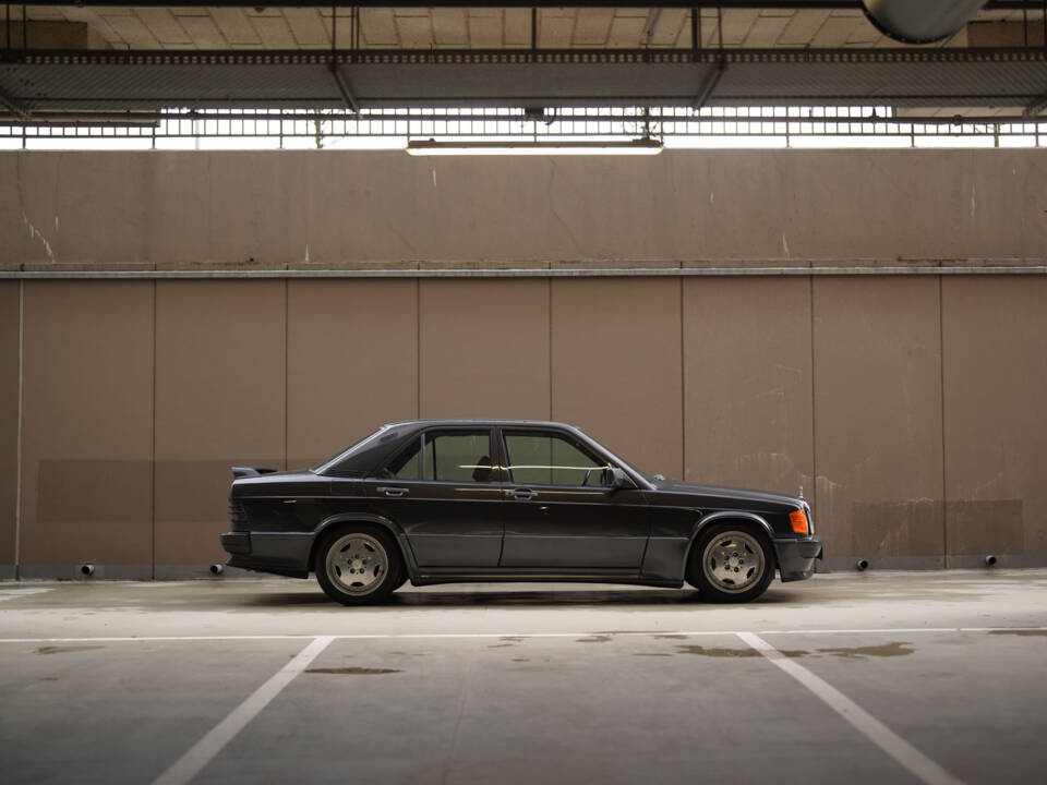 Image 8/83 of Mercedes-Benz 190 E 2.3-16 (1984)