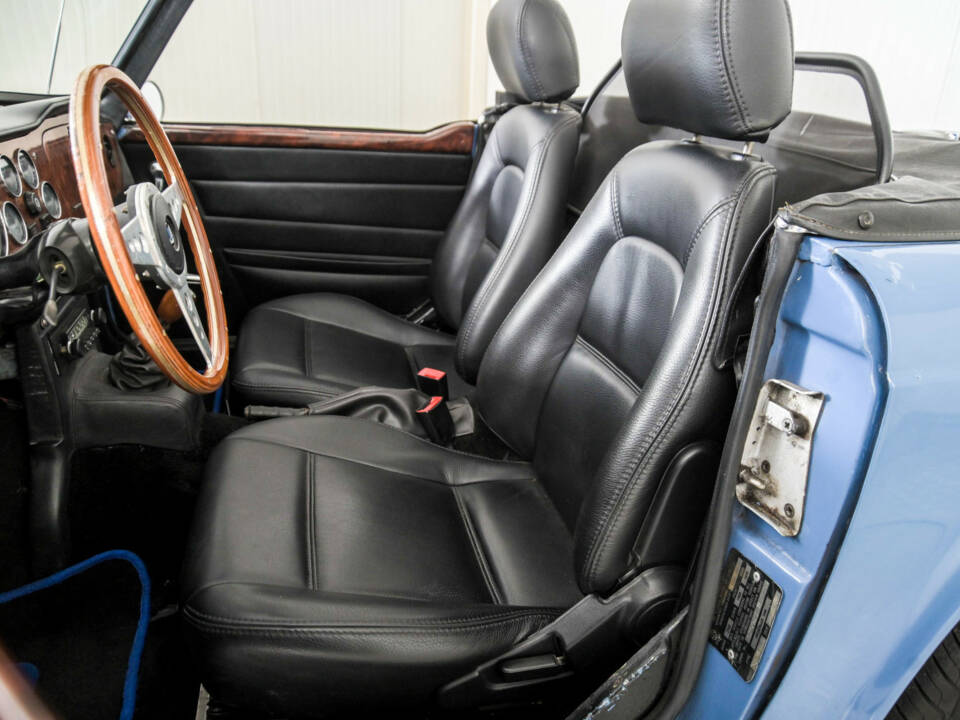 Immagine 32/50 di Triumph TR 6 (1973)