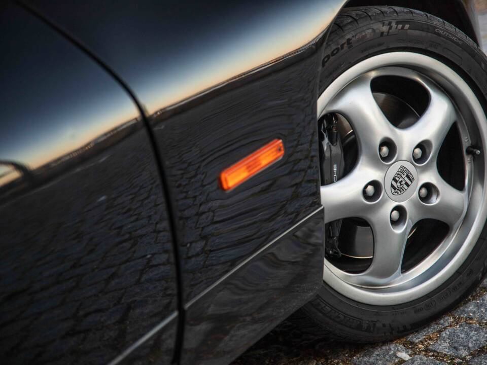 Image 5/63 of Porsche 928 GTS (1994)