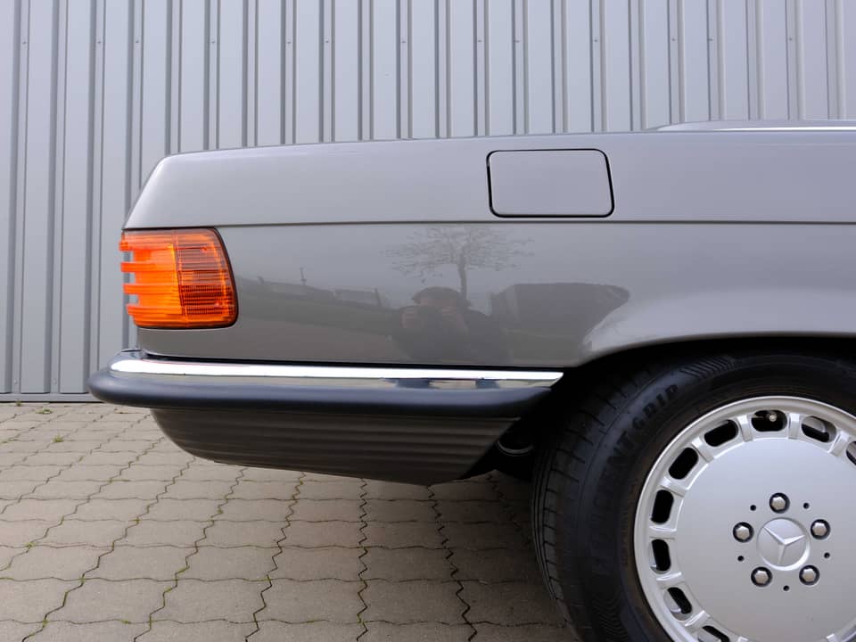 Image 15/96 of Mercedes-Benz 560 SL (1987)