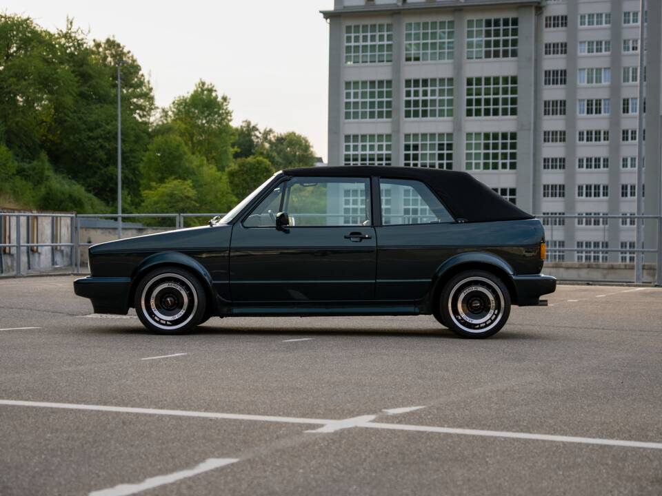 Bild 13/40 von Volkswagen Golf Mk I Convertible 1.8 (1991)