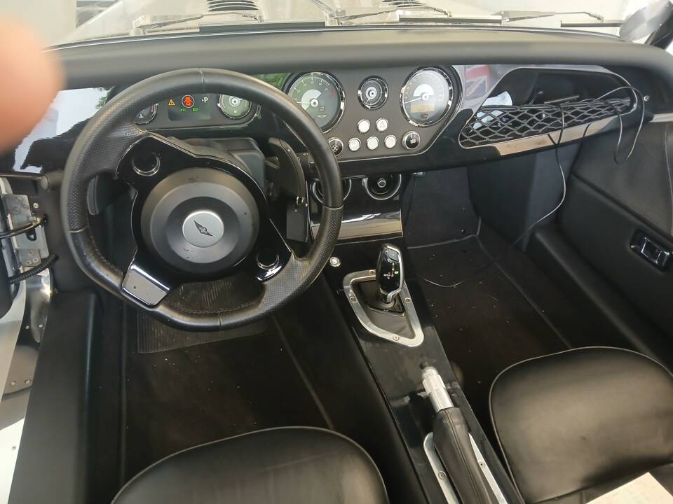 Image 3/5 of Morgan Plus Six (2020)