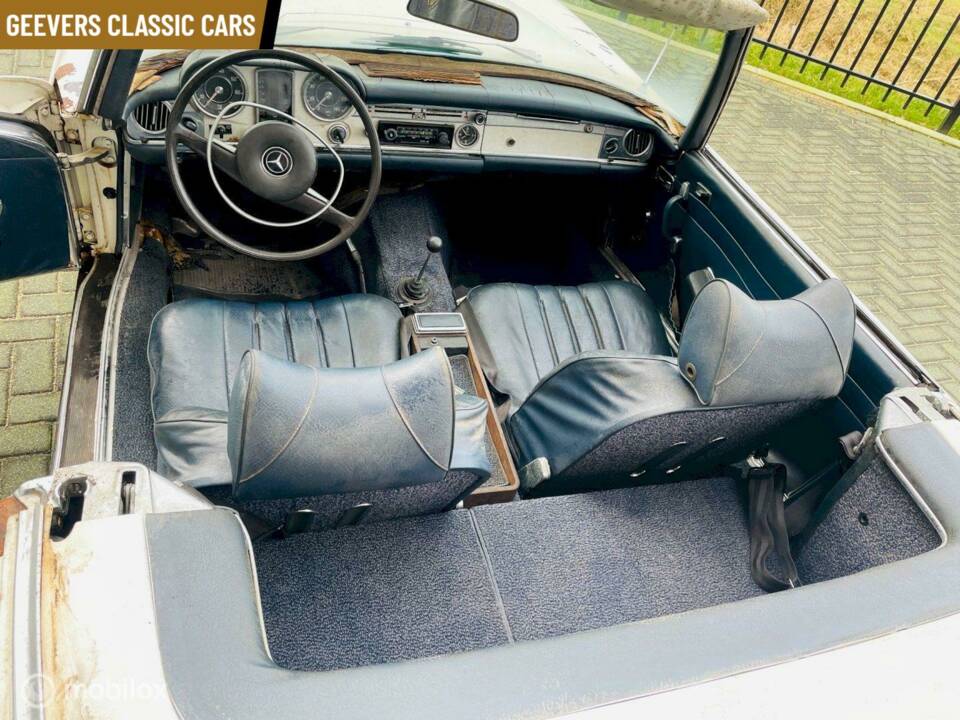 Image 9/12 de Mercedes-Benz 280 SL (1970)