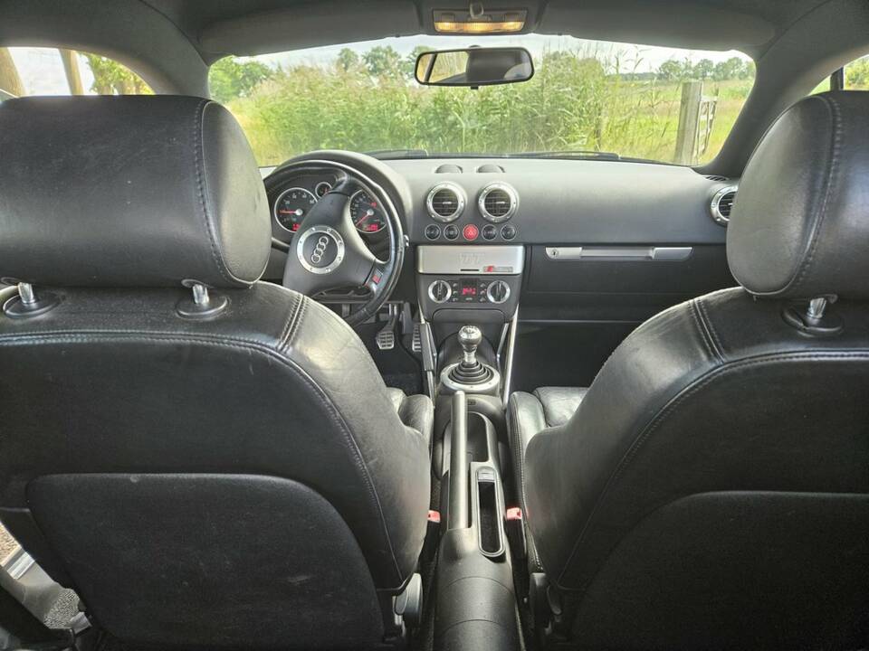 Bild 2/8 von Audi TT 1.8 T (1999)