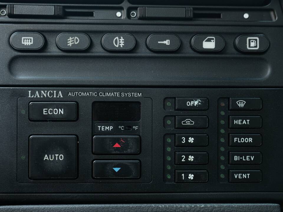 Bild 27/40 von Lancia Thema 6V (1985)