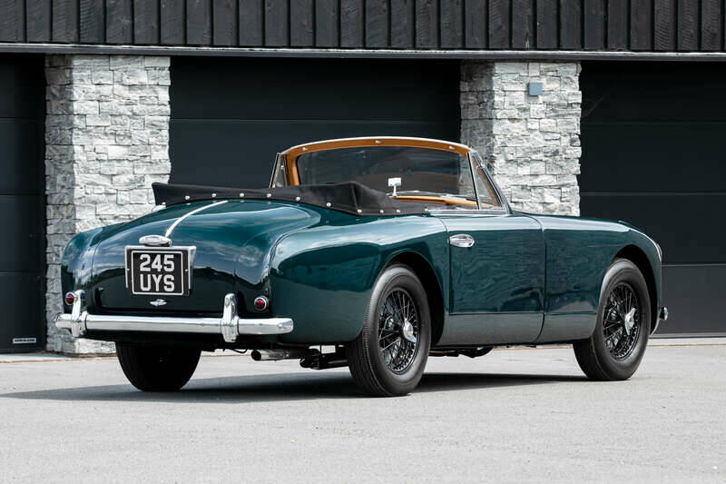 Image 4/50 of Aston Martin DB 2&#x2F;4 Mk I DHC (1954)