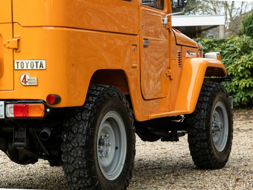 Image 19/50 of Toyota Land Cruiser FJ 40 (1980)