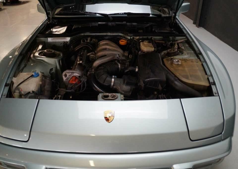 Image 9/50 de Porsche 944 Turbo (1986)