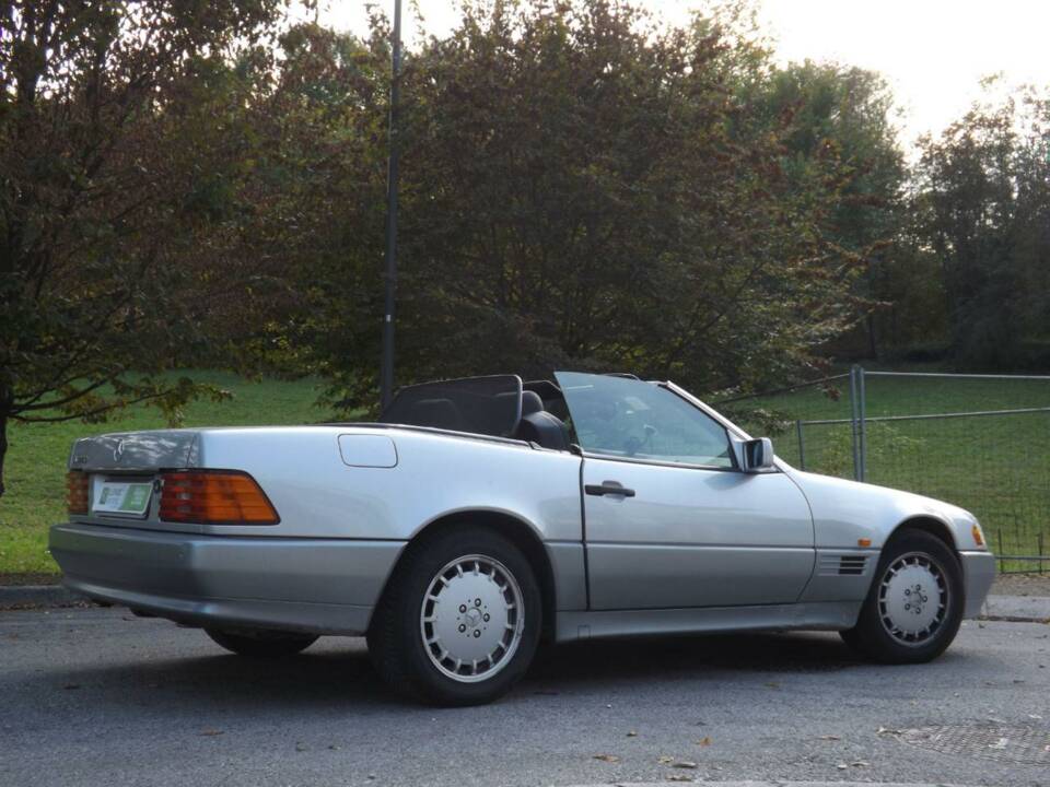 Image 45/50 de Mercedes-Benz SL 280 (1995)