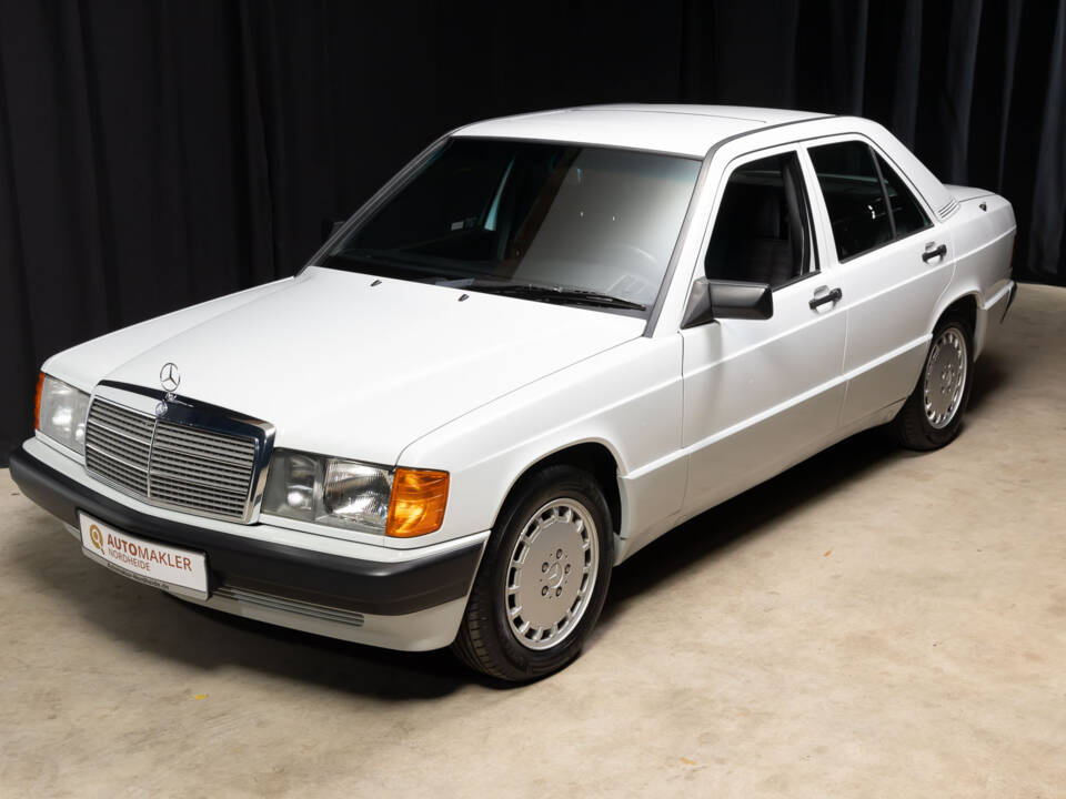 Image 1/78 de Mercedes-Benz 190 E 1.8 (1992)