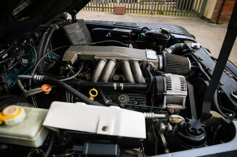 Image 32/50 of Land Rover Defender 90 "50th Anniversary" (1998)