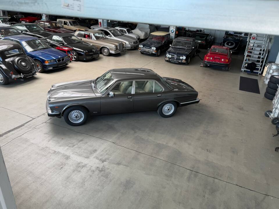 Bild 67/67 von Jaguar XJ 12 (1989)