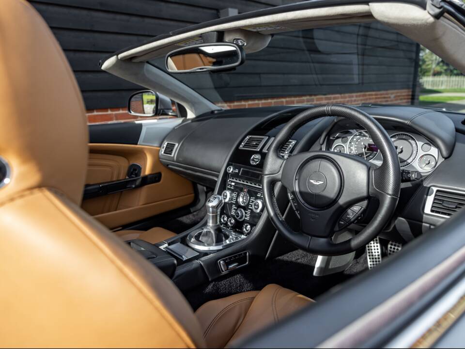 Bild 10/65 von Aston Martin DBS Volante (2011)