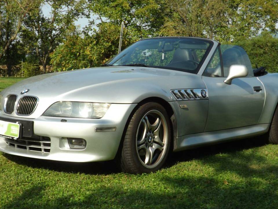 Bild 15/50 von BMW Z3 2.8 (2000)