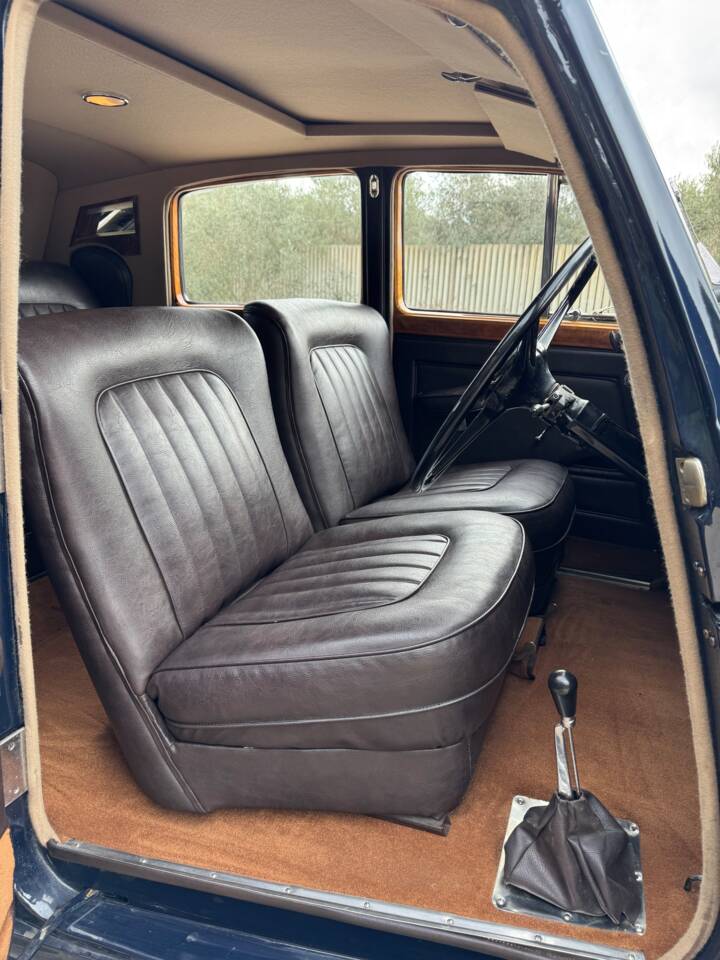 Image 4/4 of Bentley Mark VI (1952)