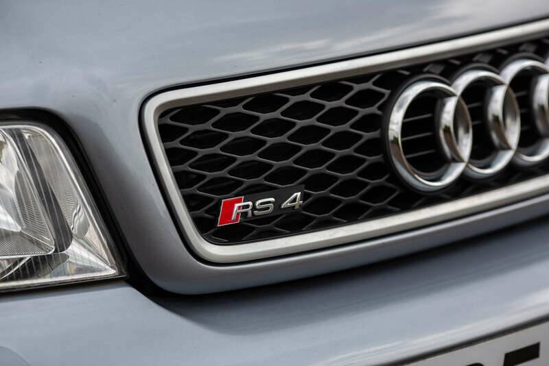 Image 32/50 de Audi RS4 Avant (2001)