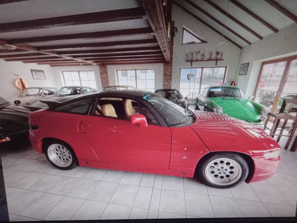 Image 5/15 de Alfa Romeo SZ (1991)